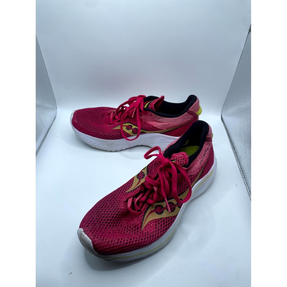 Saucony Kinvara 14 S10823-16 Womens US 8.5 Sneakers Red Athletic Running Shoes